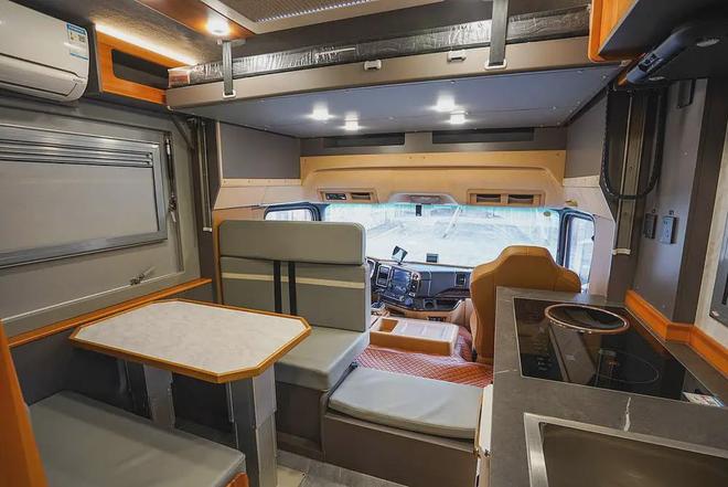 全时四驱!实拍大陆G450江淮重卡房车澳门新葡京app6人住宿+24度电+(图10) 全时四驱!实拍大陆G450江淮重卡房车澳门新葡京app6人住宿+24度电+(图10)