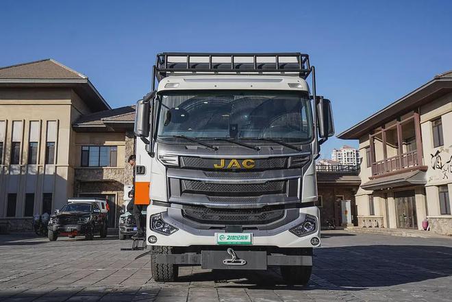 全时四驱!实拍大陆G450江淮重卡房车澳门新葡京app6人住宿+24度电+(图8) 全时四驱!实拍大陆G450江淮重卡房车澳门新葡京app6人住宿+24度电+(图8)