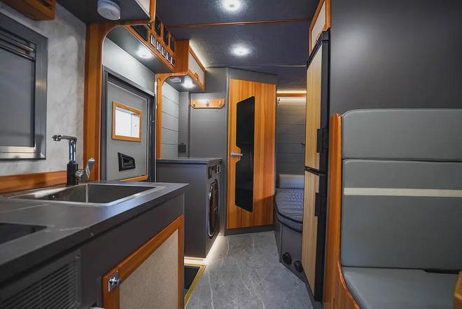 全时四驱!实拍大陆G450江淮重卡房车澳门新葡京app6人住宿+24度电+(图6) 全时四驱!实拍大陆G450江淮重卡房车澳门新葡京app6人住宿+24度电+(图6)