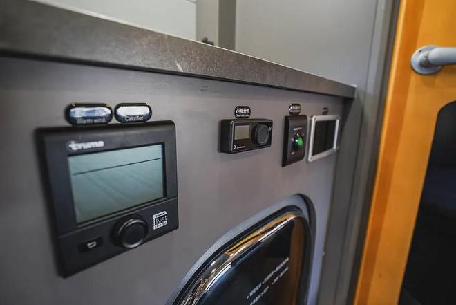 全时四驱!实拍大陆G450江淮重卡房车澳门新葡京app6人住宿+24度电+(图12) 全时四驱!实拍大陆G450江淮重卡房车澳门新葡京app6人住宿+24度电+(图12)