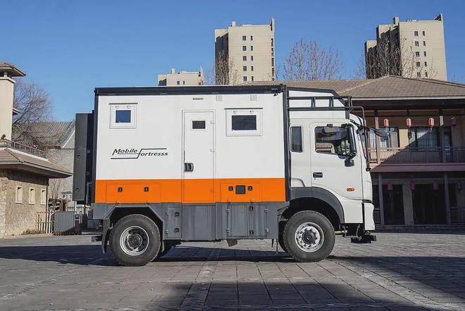 全时四驱!实拍大陆G450江淮重卡房车澳门新葡京app6人住宿+24度电+(图14) 全时四驱!实拍大陆G450江淮重卡房车澳门新葡京app6人住宿+24度电+(图14)